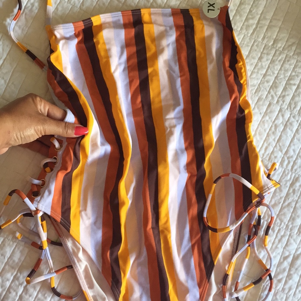 New Open back swimsuit